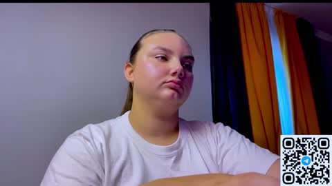 Snapshot of dreamyblushfairy chatting on June 23, 3:54 pm Mila online show from June 23, 3:54 pm