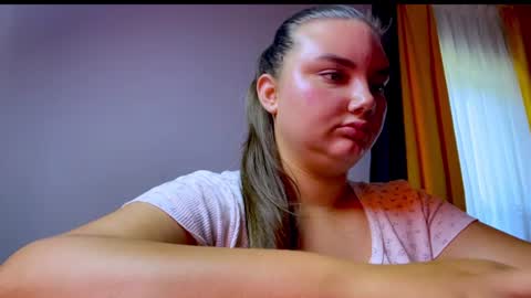 Snapshot of dreamyblushfairy chatting on July 30, 2:49 pm Mila online show from July 30, 2:49 pm
