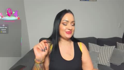 dreamyhousewife1 online show from November 24, 4:51 pm