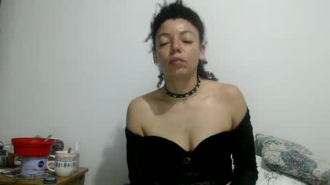 Snapshot of dreamylatina chatting on June 20, 2:03 am DreamyLatina online show from June 20, 2:03 am