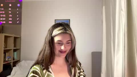 Snapshot of dremazwahlen chatting on June 10, 5:23 pm Dia online show from June 10, 5:23 pm