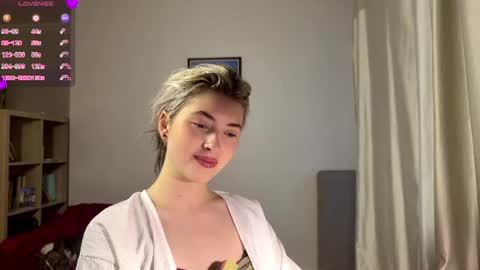Snapshot of dremazwahlen chatting on June 11, 5:22 pm Dia online show from June 11, 5:22 pm