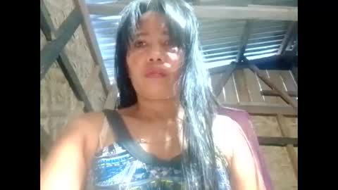 Snapshot of drewlyn156290 chatting on April 4, 8:34 am drewlyn156290 online show from April 4, 8:34 am