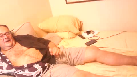 Snapshot of drfeelgood777 chatting on August 2, 3:05 am Dr. Feelgood online show from August 2, 3:05 am