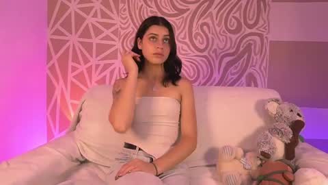 Daisy online show from March 12, 4:46 pm