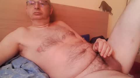 Snapshot of drift6 chatting on January 13, 7:43 am drift6 online show from January 13, 7:43 am