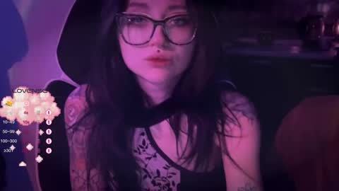 Tara  Sonny online show from September 11, 7:03 pm