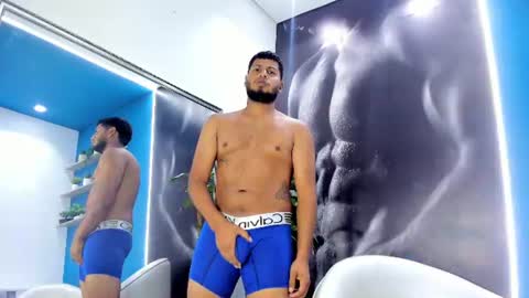 Snapshot of drimitrixlux_02 chatting on July 18, 9:18 pm drimitrixlux_02 online show from July 18, 9:18 pm