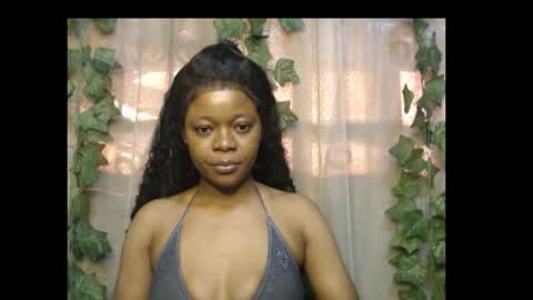 Snapshot of dripqueenx chatting on October 6, 2:14 pm linda online show from October 6, 2:14 pm