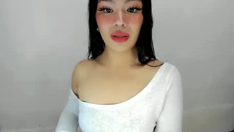 miss. Erika online show from September 18, 3:36 pm