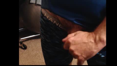 Snapshot of drmbigg chatting on October 10, 7:35 pm Hello Hope you enjoy what you see. I love attention in dirty talk and tips thickcock edging precum dirtyTalk C2C online show from October 10, 7:35 pm