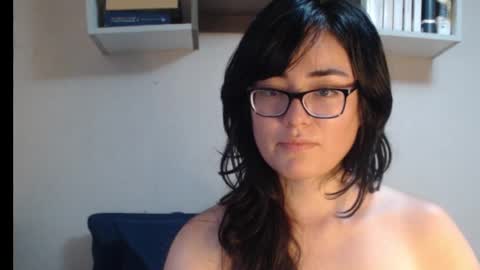 Snapshot of dronae chatting on January 14, 11:37 pm dronae online show from January 14, 11:37 pm