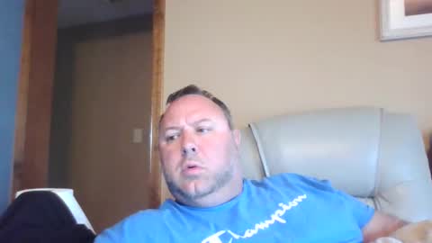 Snapshot of drow0909 chatting on April 21, 11:27 am Drow online show from April 21, 11:27 am