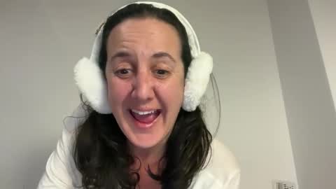 Dr. Resa online show from February 8, 7:39 pm