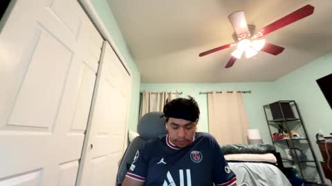 Snapshot of druiz19 chatting on March 1, 2:24 am druiz19 online show from March 1, 2:24 am