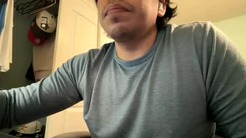 Snapshot of druiz19 chatting on March 7, 6:05 pm druiz19 online show from March 7, 6:05 pm