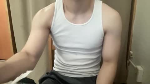Snapshot of drveucrzy chatting on May 6, 8:14 pm driveucrzy online show from May 6, 8:14 pm