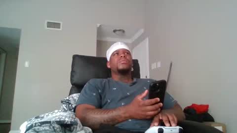 SmoovFanz online show from October 27, 5:06 pm