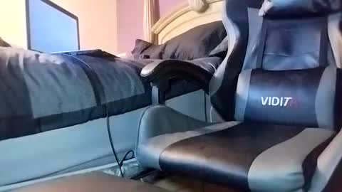 dtrain6969420 online show from October 28, 1:31 am