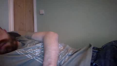 dude106954 online show from May 4, 5:25 am