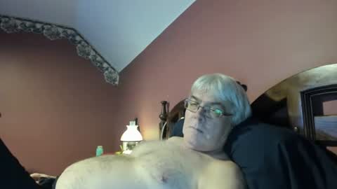 Snapshot of dug38 chatting on July 30, 5:01 pm Doug online show from July 30, 5:01 pm