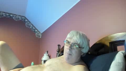 Snapshot of dug38 chatting on August 3, 1:37 am Doug online show from August 3, 1:37 am