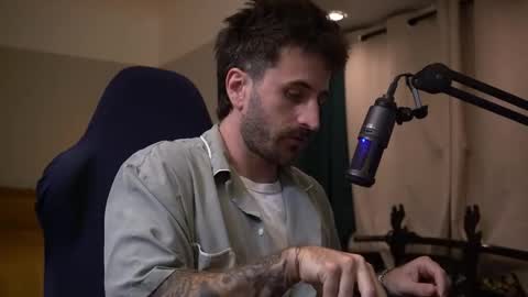 Snapshot of dukethedude chatting on November 9, 3:16 am Duke online show from November 9, 3:16 am