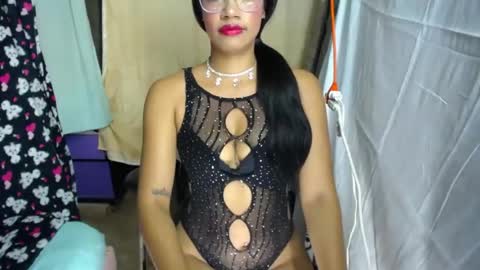 dulce2415 online show from July 3, 2:07 am