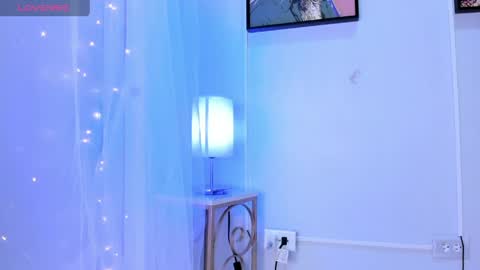 Snapshot of dulce__fiore07 chatting on May 15, 12:01 pm dulce__fiore07 online show from May 15, 12:01 pm