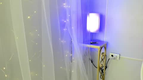 Snapshot of dulce__fiore07 chatting on May 30, 12:02 pm dulce__fiore07 online show from May 30, 12:02 pm