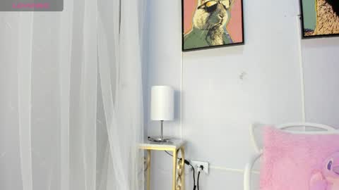 Snapshot of dulce__fiore07 chatting on June 6, 12:10 pm dulce__fiore07 online show from June 6, 12:10 pm