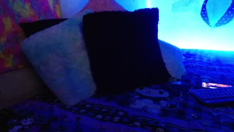 Dulce online show from October 17, 6:38 am