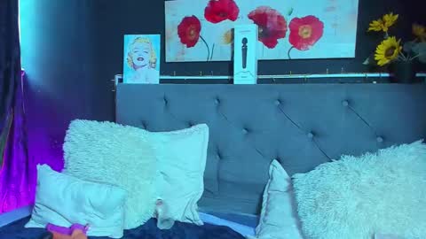 C E L E S T E  online show from January 20, 7:35 pm