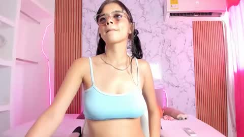 dulce online show from March 4, 8:04 pm