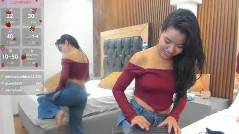 Snapshot of dulce_glamor_ chatting on June 16, 11:29 pm Dulce online show from June 16, 11:29 pm