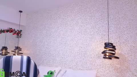 Snapshot of dulce_isabel_ chatting on May 26, 3:46 am dulce_isabel_ online show from May 26, 3:46 am