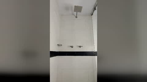 dulce_isabel_ online show from June 24, 3:38 am