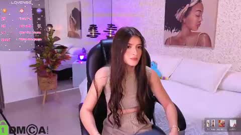 dulce_isabel_ online show from July 20, 3:54 am