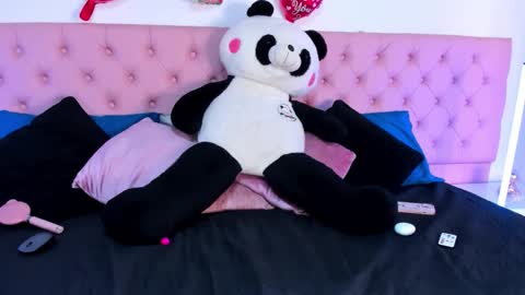 Snapshot of dulce_joness_ chatting on February 13, 11:56 pm Dulce BBW Jones online show from February 13, 11:56 pm