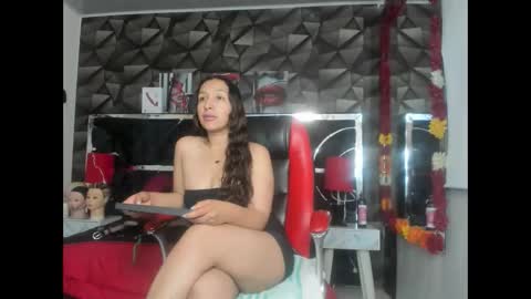 Snapshot of dulce_luna_small chatting on May 17, 2:31 am DULCE online show from May 17, 2:31 am