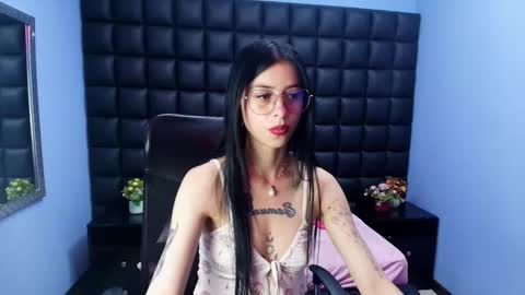 Snapshot of dulce_miiaa chatting on November 29, 4:32 pm dulce_miiaa online show from November 29, 4:32 pm
