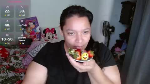 Snapshot of dulce_mmaria chatting on June 4, 7:42 pm dulce online show from June 4, 7:42 pm