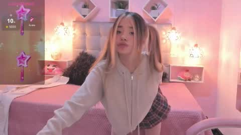 Dulce  online show from February 10, 8:35 pm