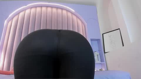 Snapshot of dulceaurora_ chatting on November 29, 12:02 am DULCE AURORA online show from November 29, 12:02 am