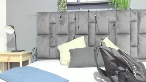 DULCE AURORA online show from March 2, 1:08 am