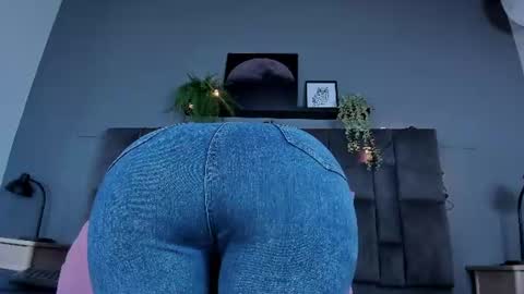 DULCE AURORA online show from June 12, 2:54 am
