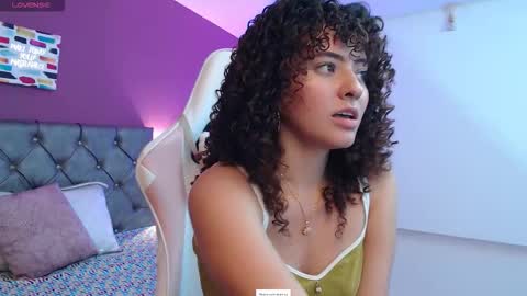 Snapshot of dulcee_gaby chatting on October 13, 11:43 am dulcee_gaby online show from October 13, 11:43 am