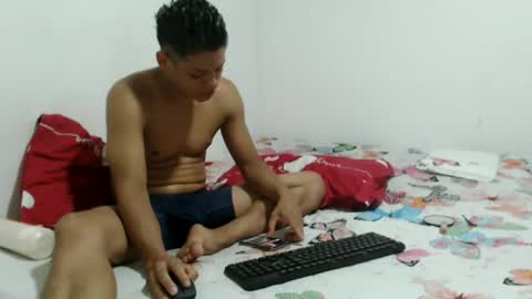 Snapshot of dulcefuegoxxx chatting on June 24, 11:48 pm dulcefuegoxxx online show from June 24, 11:48 pm