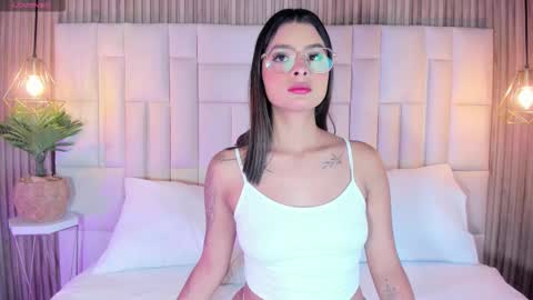 Snapshot of dulcegreem chatting on December 3, 11:19 am Dulce online show from December 3, 11:19 am