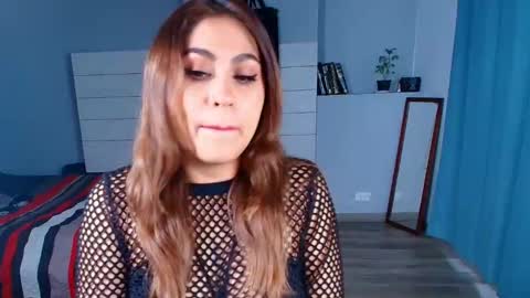 Snapshot of dulcejanedow chatting on November 4, 3:11 pm JannyDow online show from November 4, 3:11 pm